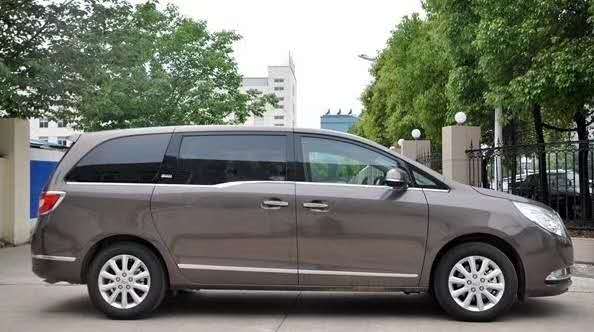 成都租車去拉薩商務(wù)車多少錢(qián)