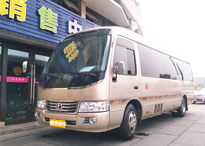 成都租車(chē)旅游自駕好還是帶司機(jī)租車(chē)更好