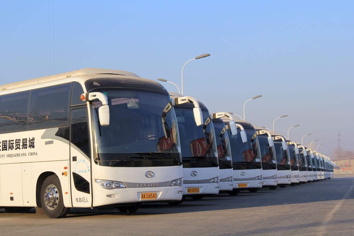 成都商務(wù)租車，成都機場接送租車，成都租車哪家便宜