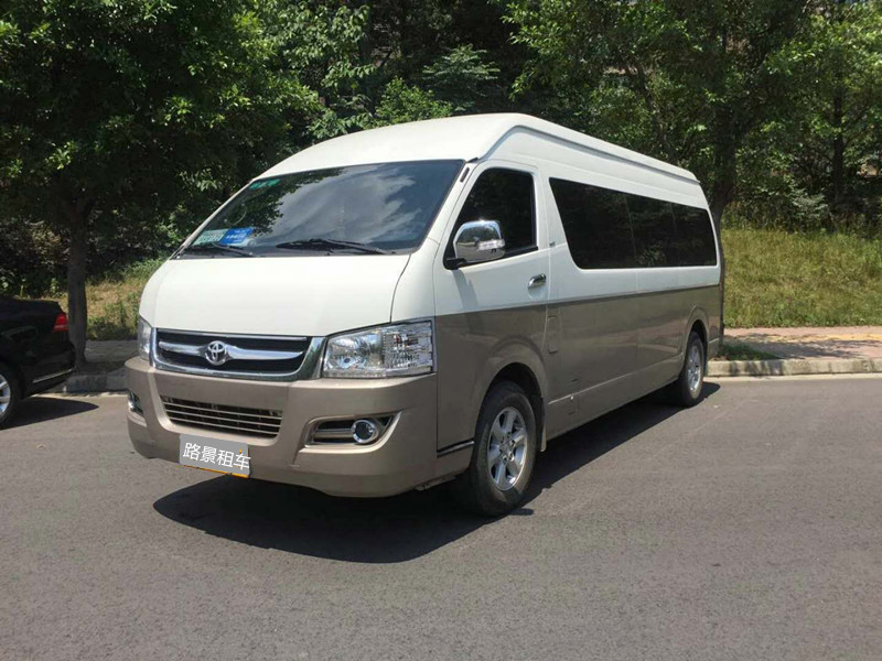 成都租車應(yīng)該怎么租，中巴車大巴車租賃