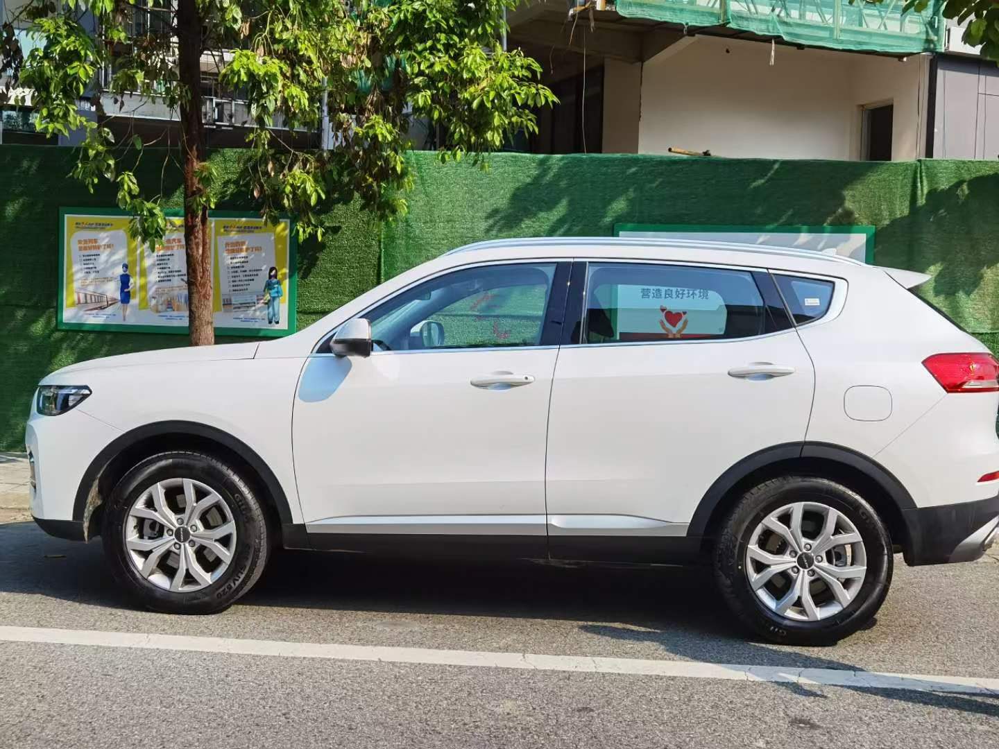租車(chē)攻略：租車(chē)自駕游費(fèi)用如何？